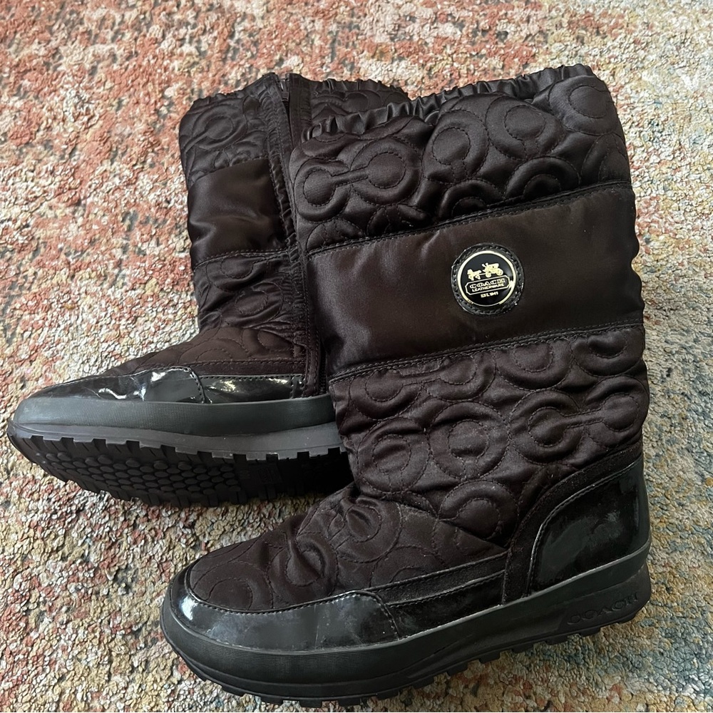 Coach Snowboots Size 9